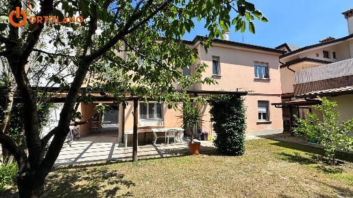 Foto Villa a schiera in Via Vincenzo Gioberti, Monfalcone Centro di 209 m²