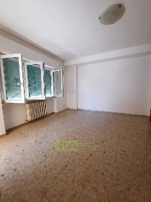 Foto Appartamento in Via Mercantini, Pedaso di 130 m² con 9 locali