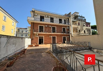 Foto Appartamento in corso Trieste, Caserta Corso Trieste di 120 m²