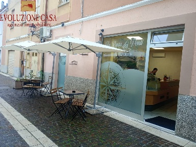 Foto Bar in passo del torrione, Monfalcone Centro di 60 m² con 3 locali