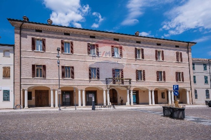 Foto Villa singola in Piazza della Libertà, Castelmassa di 3500 m²
