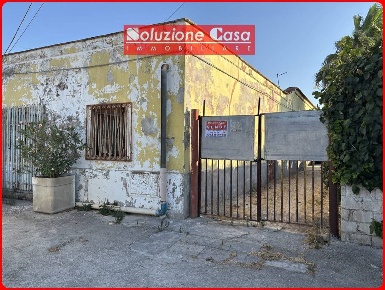 Foto Casa indipendente in via della murgetta, Canosa di Puglia di 60 m²
