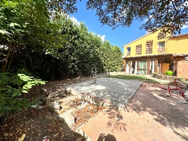 Foto Casale a Vinci di 140 m² con 6 locali in vendita