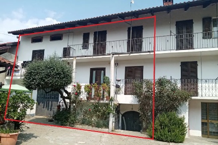 Foto Casa indipendente a Bricherasio di 144 m² con 6 locali in vendita