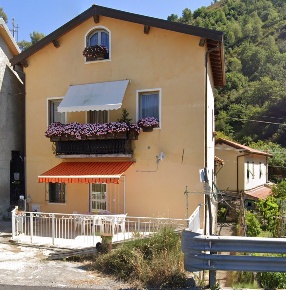 Foto Villa bifamiliare in corso Limone Piemonte  212, Ventimiglia di 130 m²