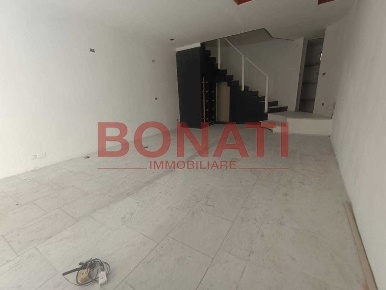 Foto Locale commerciale in Corso Cavour 118, La Spezia Centro Storico