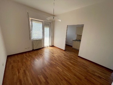 Foto Appartamento in Via Cafaggio 1, Ameglia Centro di 77 m² con 4 locali