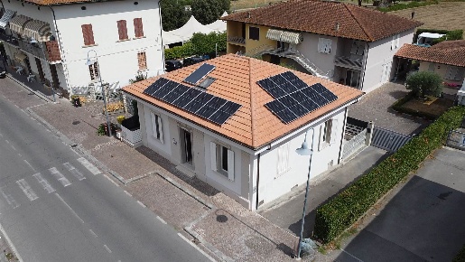 Foto Casa indipendente in Viale Cristoforo Colombo 298, Fucecchio Centro