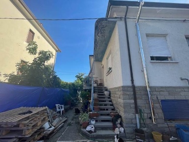Foto Casa indipendente a Forlì Cà Ossi di 143 m² con 8 locali in vendita