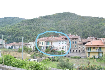 Foto Appartamento a Dolceacqua di 165 m² con 5 locali in vendita