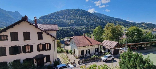 Foto Appartamento a Tarvisio Centro di 139 m² con 12 locali in vendita