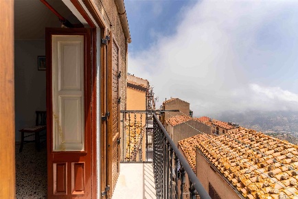 Foto Casa indipendente in Via Giuseppe Verdi 21, Pollina Centro di 93 m²