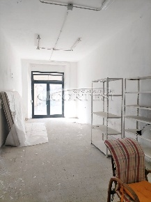 Foto Locale commerciale a Umbertide di 30 m² con 1 locali in vendita