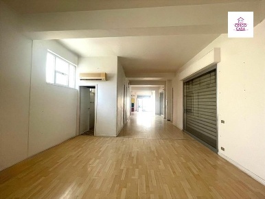 Foto Locale commerciale in via del mandorlo, Trapani Centro di 138 m²