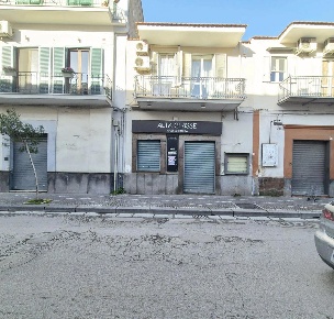 Foto Negozio in Umberto, Caivano Centro di 45 m² con 1 locali in affitto
