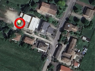 Foto Magazzino in viale Arduini 2, Cadelbosco di Sopra Seta di 300 m²