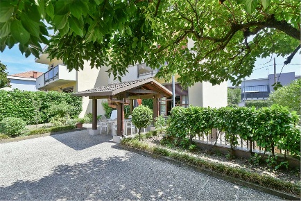 Foto Villa a schiera a Paderno Dugnano di 191 m² con 4 locali in vendita