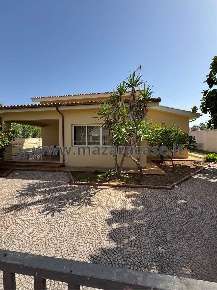 Foto Villa unifamiliare a Mazara del Vallo di 160 m² con 6 locali