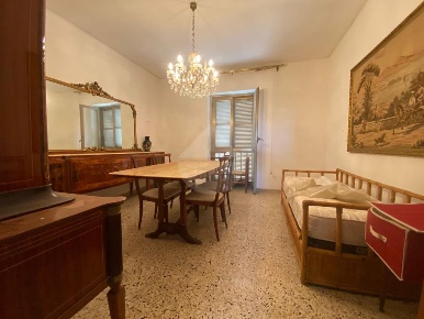 Foto Appartamento in VIA CISTRELLI, Minturno di 120 m² con 6 locali
