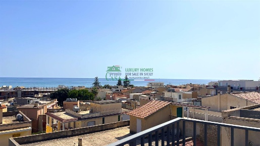 Foto Appartamento in via mistretta, Scicli di 97 m² con 3 locali in vendita