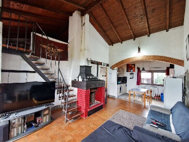 Foto Casa indipendente in Via San Sepolcro, Ternate di 120 m² con 5 locali