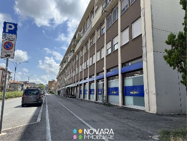 Foto Ufficio in Via Righi 27, Novara San Paolo di 150 m² con 4 locali