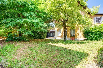 Foto Casa indipendente in VIA CAVALLOTTI, Vergiate Centro di 669 m²