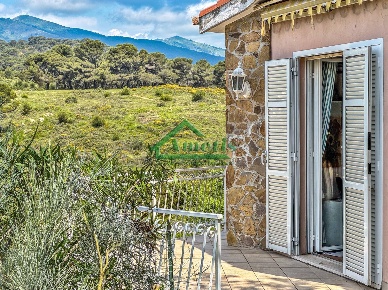 Foto Villa singola in Torre Gallinaro, Cipressa Centro di 65 m² in vendita