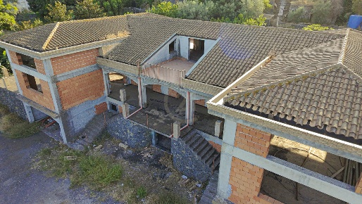 Foto Villa unifamiliare in Via Nuova 11, Aci Catena di 290 m² con 8 locali