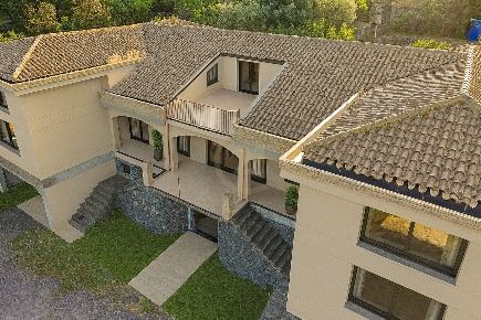 Foto Villa unifamiliare in Via Nuova 11, Aci Catena di 290 m² con 8 locali