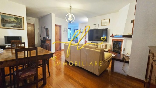Foto Villa bifamiliare a Rosignano Marittimo Rosignano Marittimo Paese