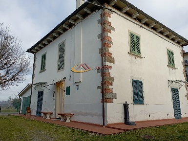 Foto Loft a Arezzo di 250 m² con 10 locali in vendita
