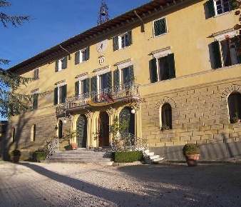 Foto Villa unifamiliare a Siena di 170 m² con 10 locali in vendita