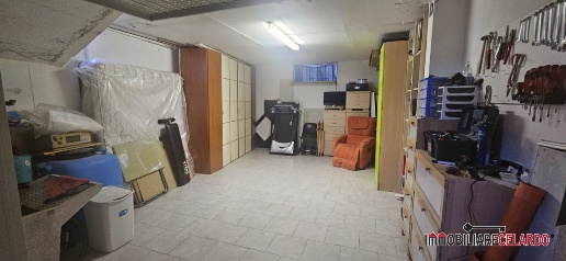 Foto Box a Colle di Val d'Elsa Abbadia, Campolungo di 28 m² in vendita