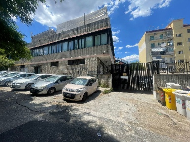 Foto Ufficio in francesco provenzale, Napoli Ponti Rossi di 600 m²