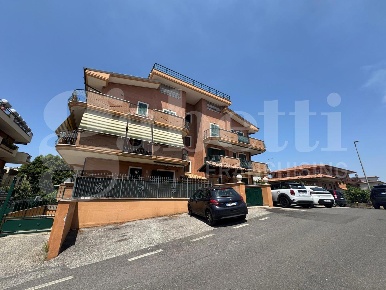 Foto Appartamento in Via Giovanni Spadolini 1 B, Marino Frattocchie