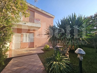 Foto Villa bifamiliare in Via Antonio Scopelliti 0, Scalea di 90 m²