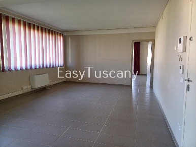 Foto Ufficio in Via Roma 121, Porcari Centro di 80 m² con 2 locali