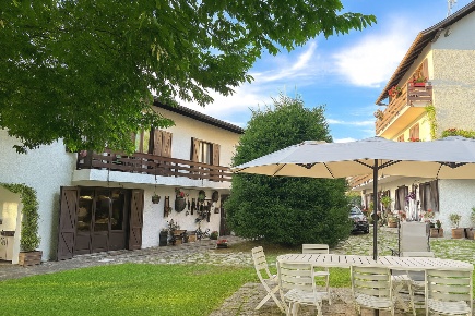 Foto Villa unifamiliare in Regione Cantarana 1, Arona Centro di 450 m²