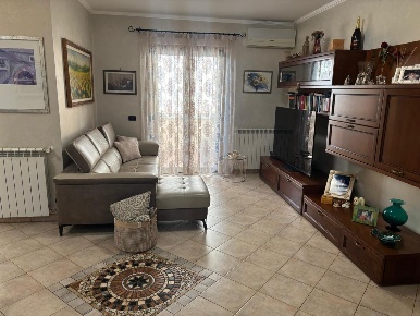 Foto Appartamento a Fonte Nuova di 105 m² con 4 locali in vendita