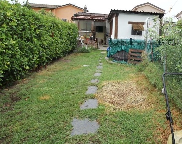 Foto Villa singola a Luni Casano Dogana Isola di 81 m² con 4 locali