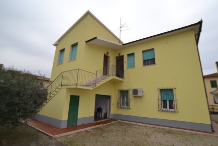 Foto Appartamento a Orbetello Albinia di 78 m² con 4 locali in vendita