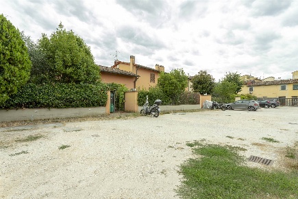 Foto Garage in via San Martino a Brozzi, Firenze Brozzi di 13 m² in vendita