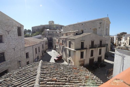 Foto Casa indipendente in via Arciprete Buttafoco  2 e 4, Giuliana