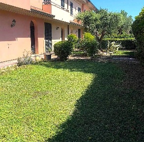 Foto Villa a schiera a Lugo di 180 m² con 7 locali in vendita