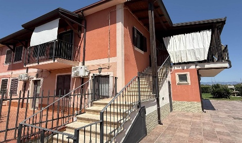 Foto Appartamento a Corigliano-Rossano Thurio di 135 m² con 4 locali