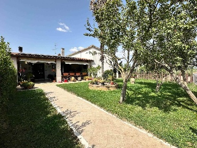 Foto Villa bifamiliare a Grosseto La Principina di 115 m² con 5 locali