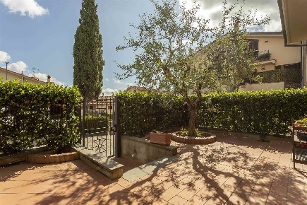 Foto Appartamento in via Concone, Poggio a Caiano Centro di 77 m²