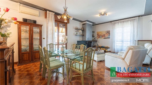 Foto Appartamento in VIA  ALBA, Modena Sant'Agnese - Università di 408 m²