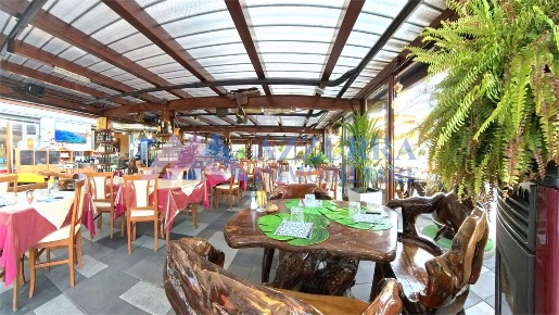 Foto Negozio a San Salvo di 400 m² con 6 locali in vendita